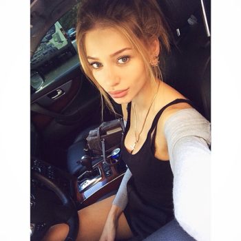 Profil de Emili, 26 ans, TS Monaco à Saint-Hilaire-Cottes